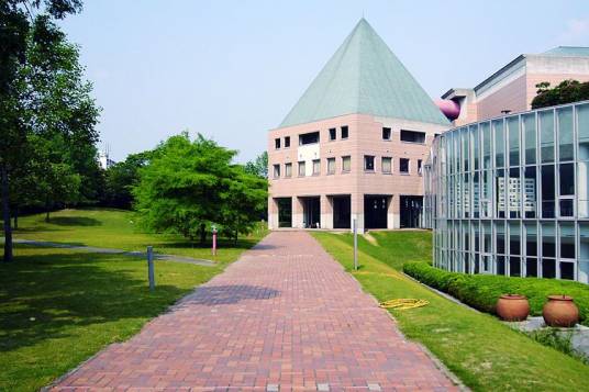 大阪艺术大学