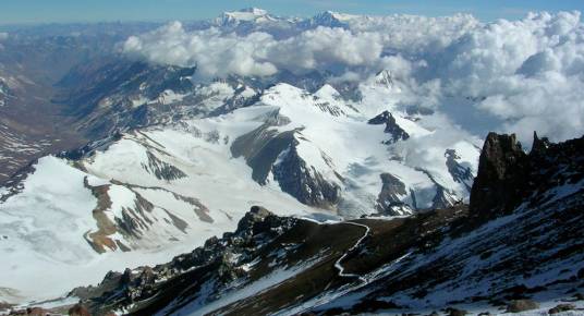 阿空加瓜山