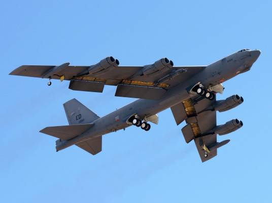 B-52轰炸机