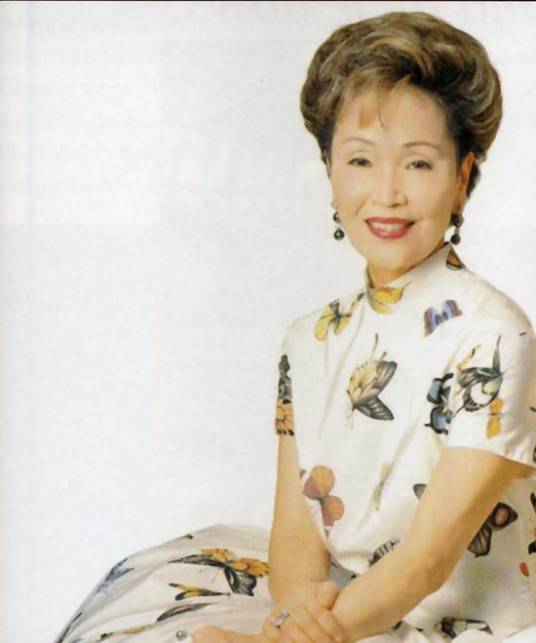 西崎崇子