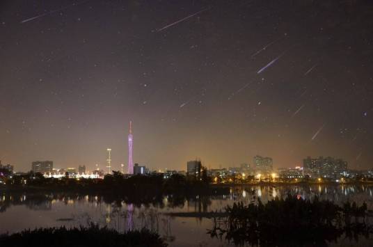 人造流星雨