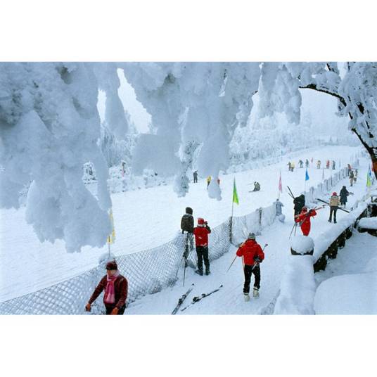 峨眉山滑雪场