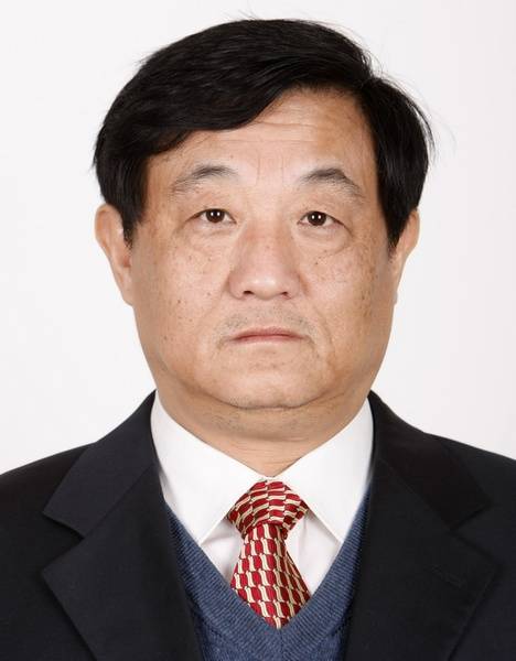 姚军（中国行业报协会第九届理事会名誉会长、中国新闻摄影学会副会长）