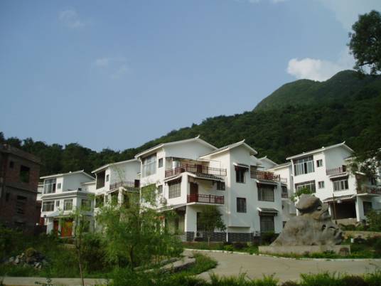 黄岭村（安徽省安庆市怀宁县月山镇下辖村）