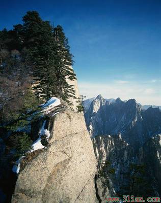 新泰名山