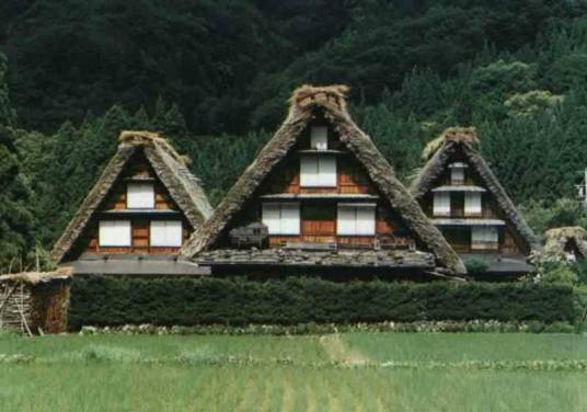 白川乡与五个山的合掌造村落