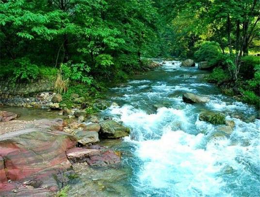 水绕四门风景区