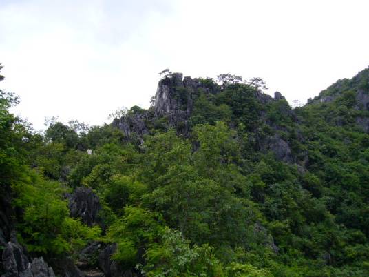 西华山（云南省西华山）